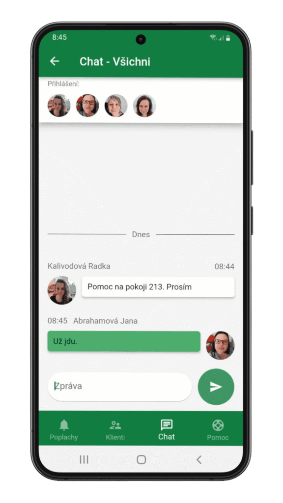 Chat personálu v mobilní aplikaci HelpLivi – textová komunikace mezi zaměstnanci domova